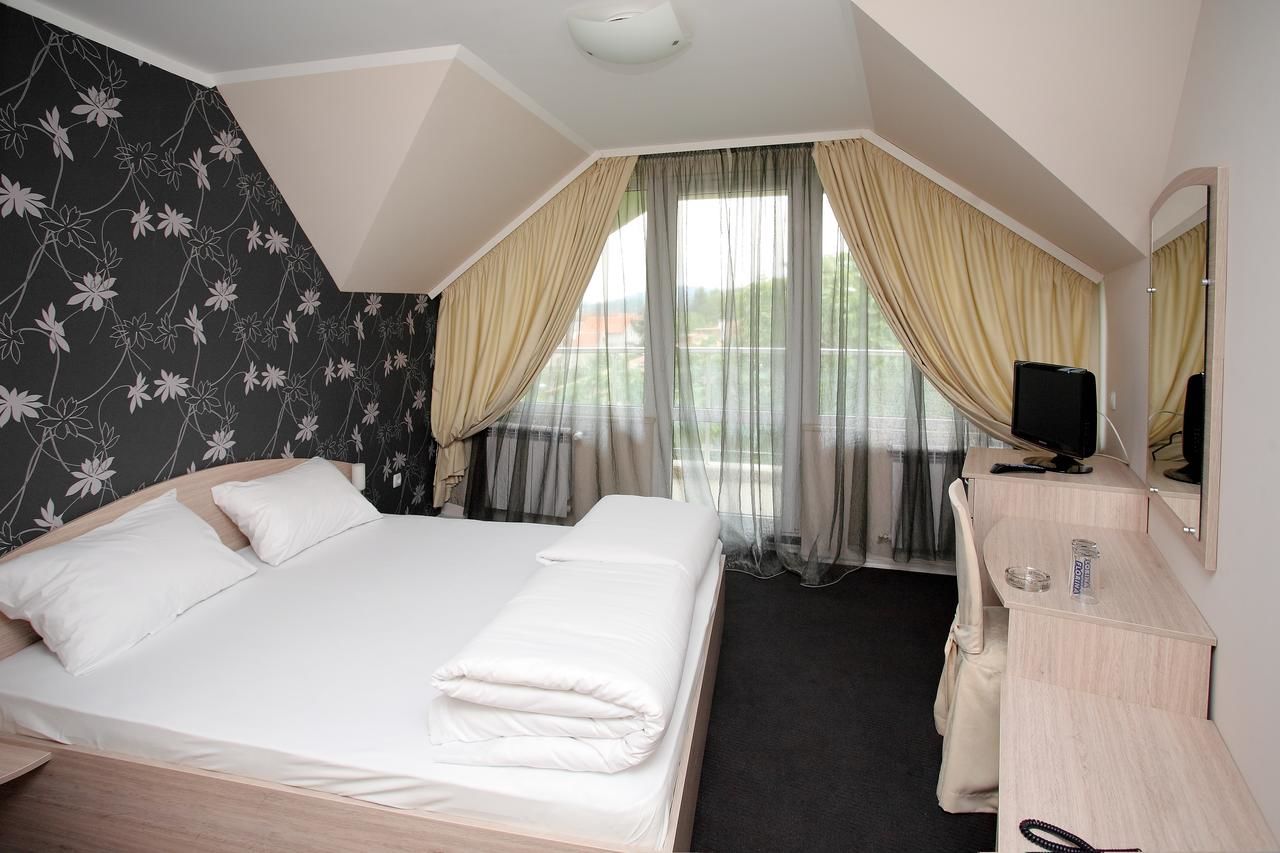 Отель Family Hotel Diana София-29