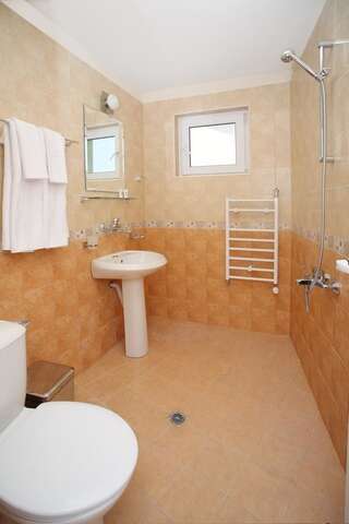 Отель Family Hotel Diana София Люкс-2