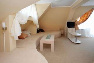 Отель Family Hotel Diana София Люкс-9