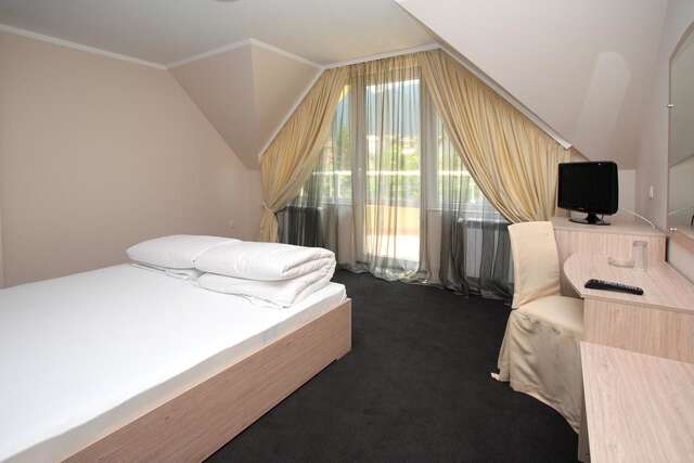 Отель Family Hotel Diana София-26